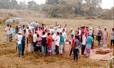 পীরগঞ্জে সরকারি কবরস্থানে লাশ দাফনে বাধা