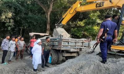 মধুমতি নদীর বাঁধের ক্ষতিসাধন করায় দুই ব্যবসায়ীকে কারাদণ্ড