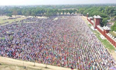 দিনাজপুরে দেশের সর্ববৃহৎ ঈদ জামাত অনুষ্ঠিত