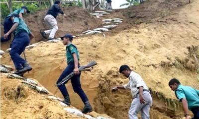 চট্টগ্রামে পাহাড় কাটায় ১৭ জনের বিরুদ্ধে মামলা