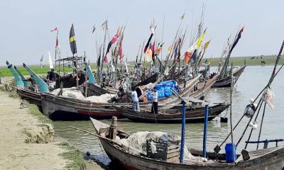 পদ্মা-মেঘনায় দুই মাসের জন্য মাছ ধরা বন্ধ