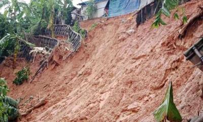 কক্সবাজারে পাহাড় ধস, শিশুসহ নিহত ২