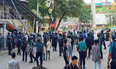 ধানমন্ডিতে প্রধানমন্ত্রীর রাজনৈতিক কার্যালয়ে হামলা