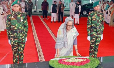 ছয় দফা দিবস: বঙ্গবন্ধুর প্রতিকৃতিতে প্রধানমন্ত্রীর শ্রদ্ধা