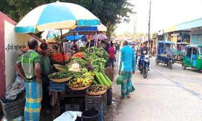 রাজস্ব হারাচ্ছে জুড়ির কামিনীগঞ্জ বাজার, দুর্ভোগে এলাকাবাসী