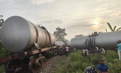 ১০ ঘণ্টা পর চুয়াডাঙ্গায় ট্রেন চলাচল স্বাভাবিক