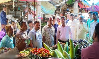 দ্রব্যমুল্য নিয়ন্ত্রণে গোয়াইনঘাটে ভ্রাম্যমাণ আদালতের অভিযান