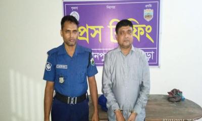 শাজাহানপুরে আওয়ামী নেতা ছামছুল গ্রেপ্তার