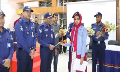 ফরিদপুরে টাকা ছাড়াই পুলিশে চাকুরি, অশ্রুশিক্ত নয়নে কান্না