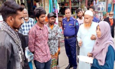 কটিয়াদীতে হেলমেট-লাইসেন্সবিহীন চালকদের জরিমানা