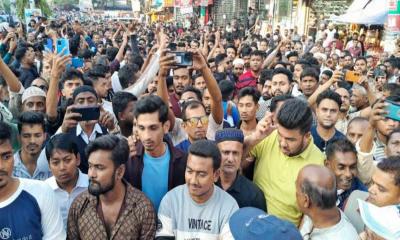 আগরতলায় বাংলাদেশ দূতাবাসে হামলার প্রতিবাদে ফেনীতে বিক্ষোভ