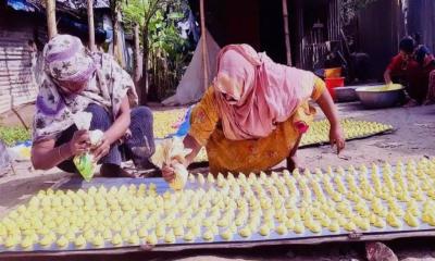 দেবহাটায় চলছে শীতকালীন কুমড়ো বড়ি তৈরির ধুম