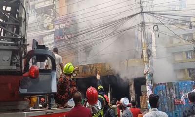 উত্তরায় রেস্টুরেন্টে আগুন, নিয়ন্ত্রণে ৯ ইউনিট