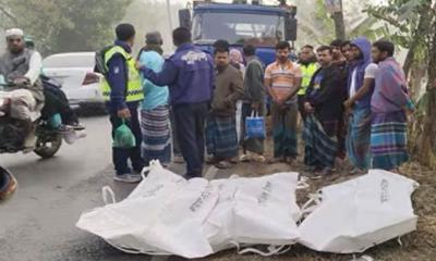 গাজীপুরে নিয়ন্ত্রণ হারিয়ে পিকআপ খাদে, নিহত ৩