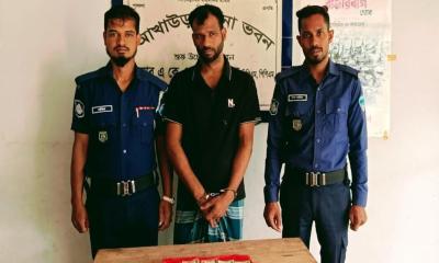 আখাউড়ায় ৪ লাখ টাকাসহ ছিনতাইকারী গ্রেপ্তার