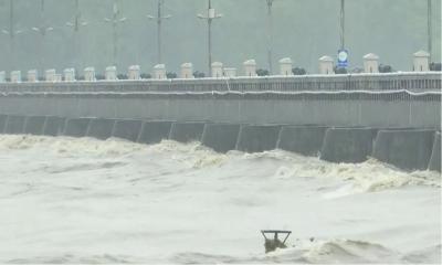 খুলে দেওয়া হলো তিস্তার ৪৪ জলকপাট