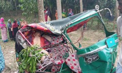 ফেনীতে কাভার্ডভ্যান-সিএনজির সংঘর্ষে ব্যবসায়ী নিহত