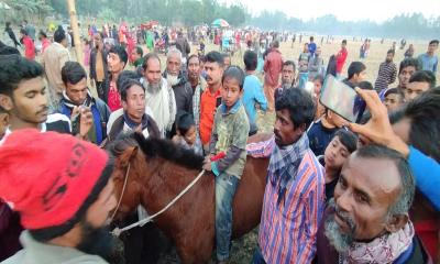 গ্রামীণ ঐতিহ্য পাতাখেলা ও  ঘোড় দৌড় প্রতিযোগিতা খেলা অনুষ্ঠিত