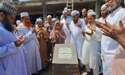 শান্তি, শৃঙ্খলা ও ধর্মীয় অনুভূতি বিকাশ ঘটাতে শিশুদের মসজিদে আনার আহ্বান ডিসির