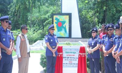 খাগড়াছড়িতে ‘পুলিশ মেমোরিয়াল’ ও ‘চিরায়ত লাল সবুজ’ মানচিত্র উদ্বোধন