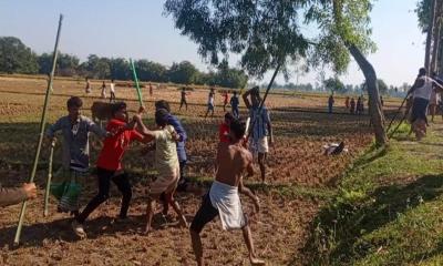 ধান কাটা নিয়ে সংঘর্ষে ইউপি সদস্যসহ আহত ১১