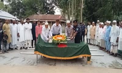 নাগরপুরে বীর মুক্তিযোদ্ধা আজিজুর রহমান খান এর দাফন সম্পন্ন