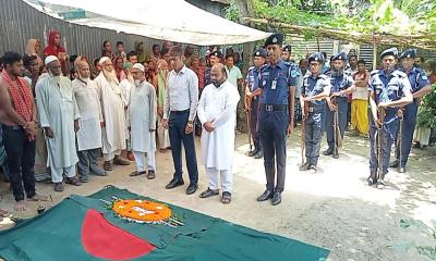 নাগরপুরে মুক্তিযোদ্ধার শেষ বিদায়ে উপজেলা চেয়ারম্যানের শ্রদ্ধাঞ্জলি