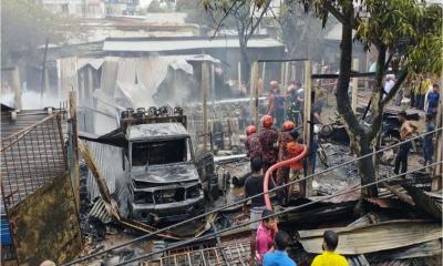 নান্দাইলে গ্যাস সিলিন্ডার লিকেজে গুদামঘরে ভয়াবহ অগ্নিকাণ্ড