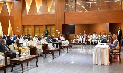 রাজনৈতিক দলগুলোর কাছে তিন বিষয়ে মতামত চাইলেন প্রধান উপদেষ্টা