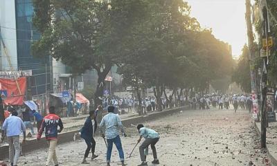 ঢাকা কলেজ-সিটি কলেজ শিক্ষার্থীদের সংঘর্ষে রণক্ষেত্র সায়েন্সল্যাব