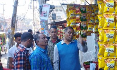 শ্রীমঙ্গলে ফুটপাত দখলমুক্ত রাখতে পৌর কর্তৃপক্ষের উচ্ছেদ অভিযান