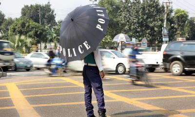 সকাল থেকে রাজধানীতে নামছে ট্রাফিক পুলিশ