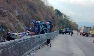 থাইল্যান্ডে সড়ক দুর্ঘটনার কবলে শিক্ষাসফরের বাস: নিহত ১৮