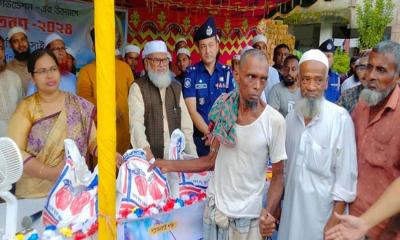 বন্যাদুর্গতদের জন্য সরকার নিরলসভাবে কাজ করে যাচ্ছে