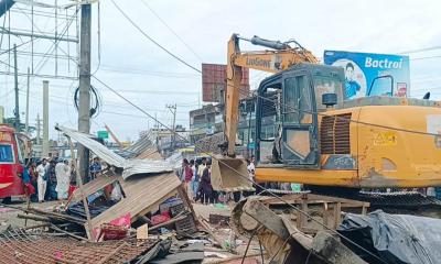 ত্রিশালে অভিযান চালিয়ে শতাধিক অবৈধ স্থাপনা উচ্ছেদ