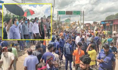 নবীনগরে রাস্তার দুপাশ দখল করে গড়ে ওঠা কয়েক শতাধিক অবৈধ স্থাপনা উচ্ছেদ