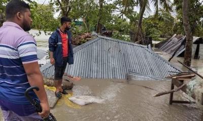 ভোলায় আরো ২ নিহত, পানিবন্দি লক্ষাধিক মানুষ